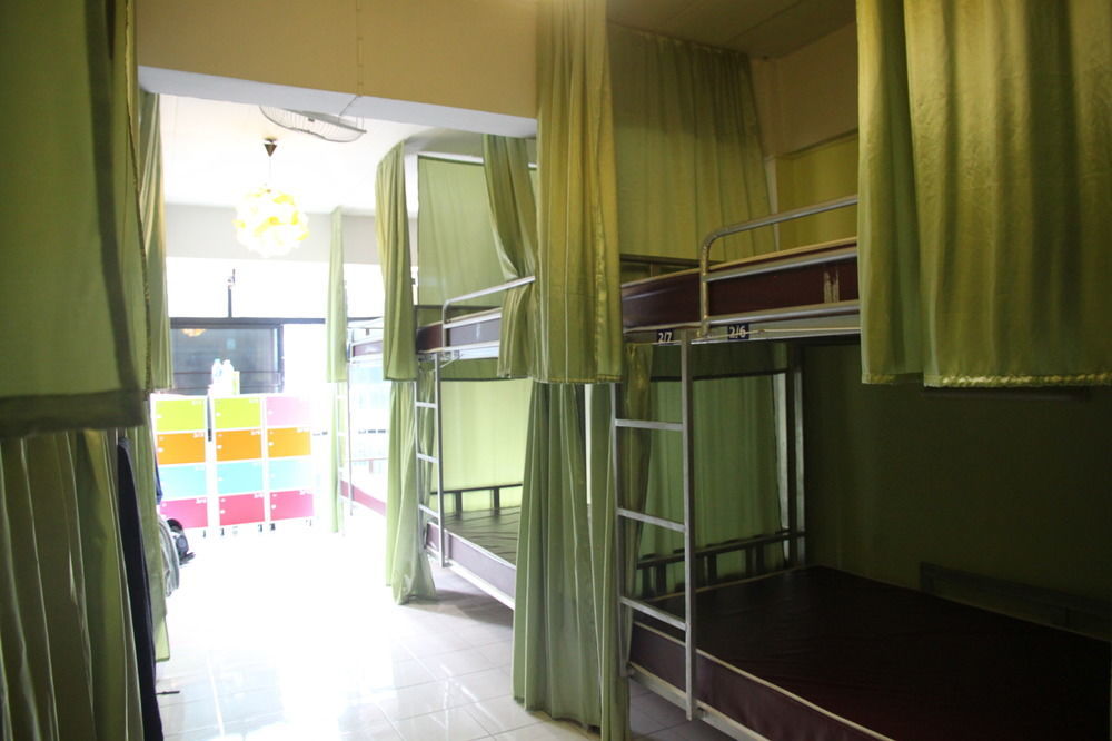 I-Smile & U2 Hostel Chiang Mai Exterior photo